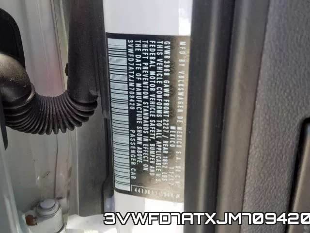3VWFD7ATXJM709420 фото 2