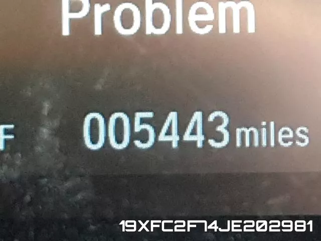 19XFC2F74JE202981 фото 9