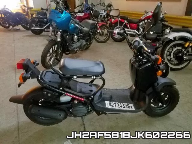 JH2AF5818JK602266 фото 2