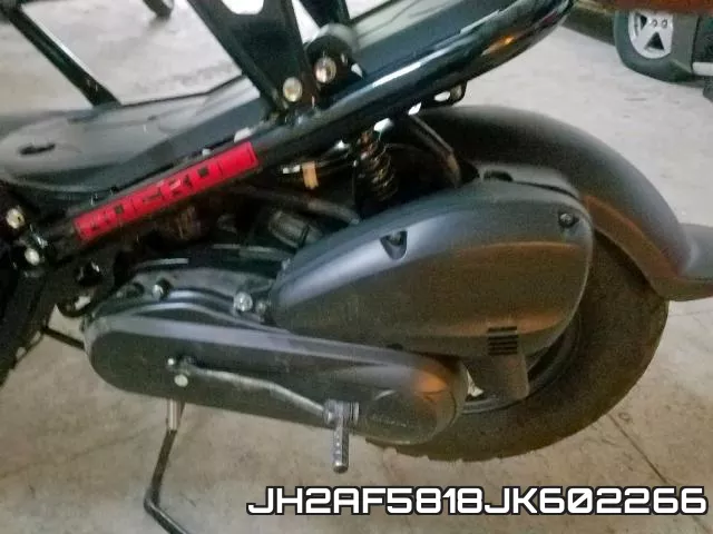 JH2AF5818JK602266 фото 8