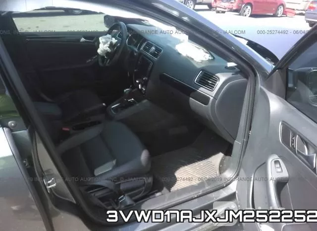 3VWD17AJXJM252252 фото 6