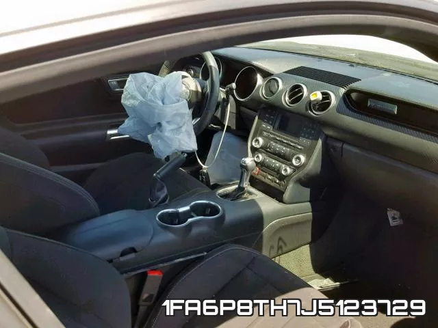 1FA6P8TH7J5123729 фото 6