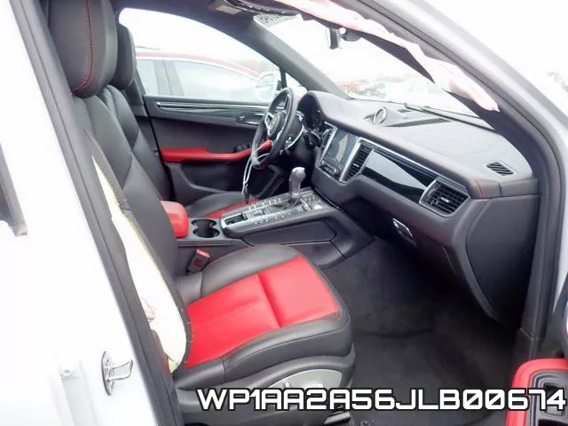 WP1AA2A56JLB00674 фото 6