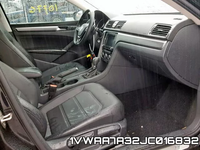 1VWAA7A32JC016832 фото 6