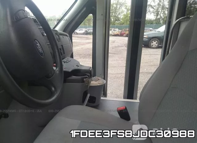 1FDEE3FS8JDC30988 фото 6