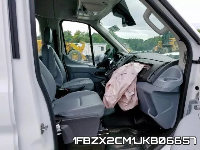 1FBZX2CM1JKB06657 фото 6