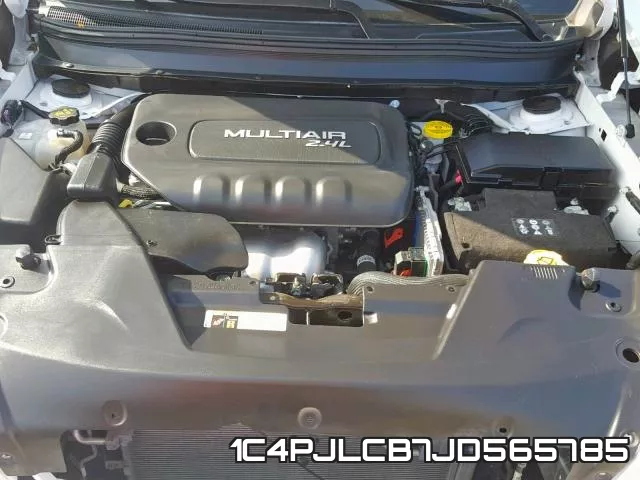 1C4PJLCB7JD565785 фото 8