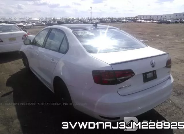 3VWD17AJ3JM228925 фото 4