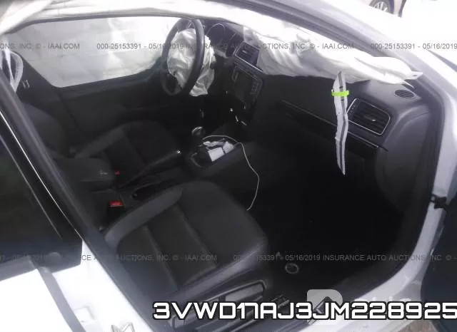 3VWD17AJ3JM228925 фото 6