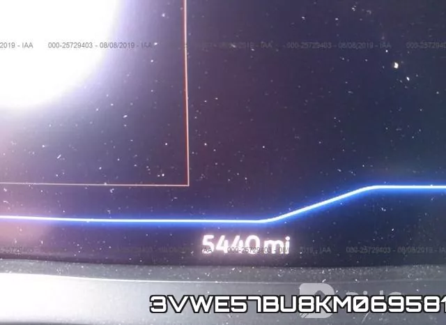 3VWE57BU8KM069581 фото 8