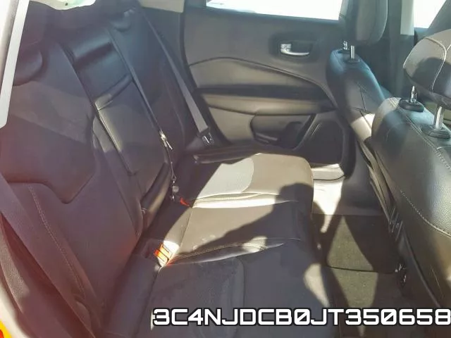 3C4NJDCB0JT350658 фото 7