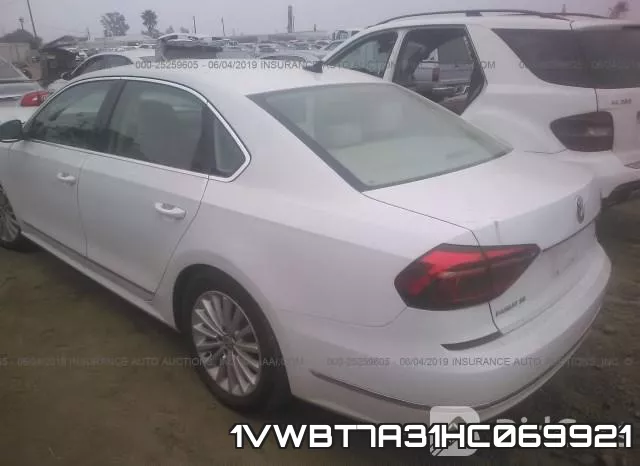 1VWBT7A31HC069921 фото 4