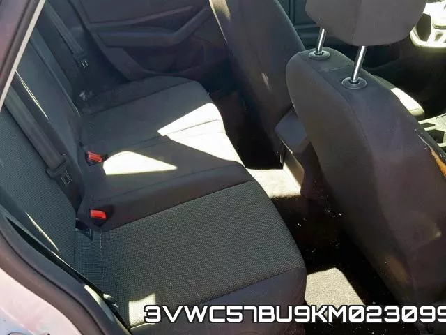 3VWC57BU9KM023099 фото 7