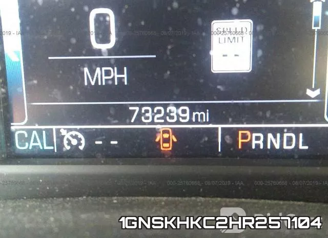 1GNSKHKC2HR257104 фото 8
