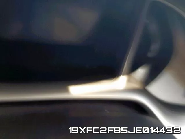 19XFC2F85JE014432 фото 9