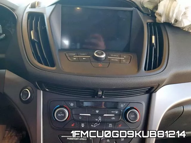 1FMCU0GD9KUB81214 фото 10