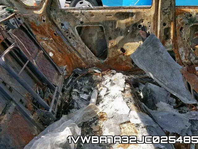 1VWBA7A32JC025485 фото 7
