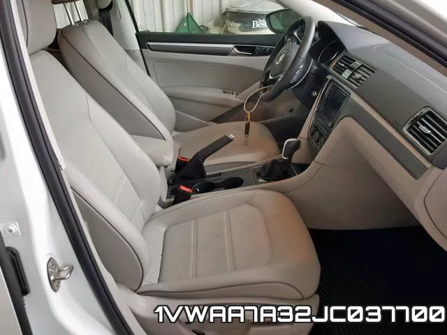 1VWAA7A32JC037700 фото 6