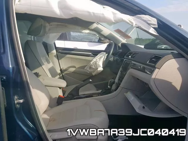 1VWBA7A39JC040419 фото 6