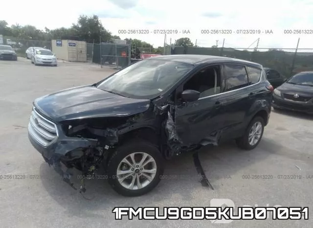 1FMCU9GD5KUB07051 фото 3