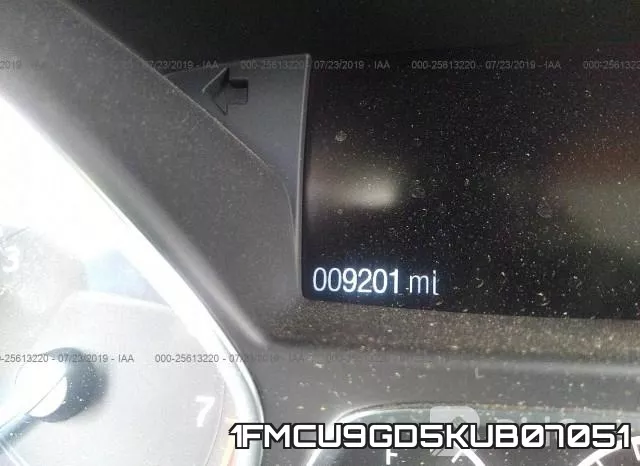 1FMCU9GD5KUB07051 фото 8