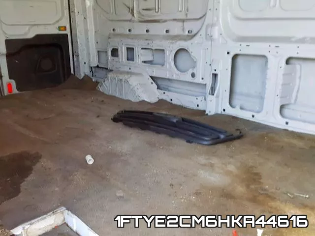 1FTYE2CM6HKA44616 фото 7