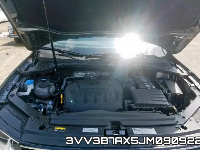 3VV3B7AX5JM090922 фото 8