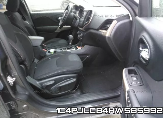 1C4PJLCB4HW585992 фото 6