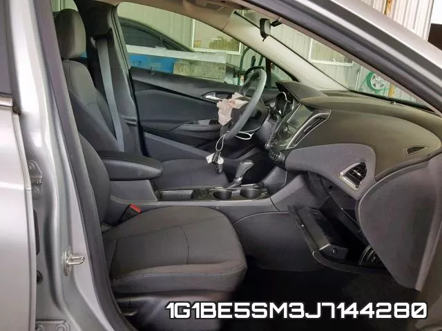1G1BE5SM3J7144280 фото 6