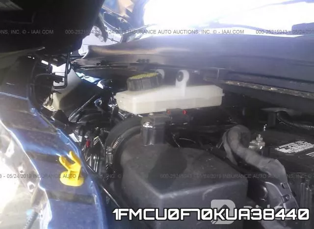 1FMCU0F70KUA38440 фото 2