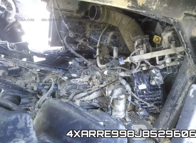 4XARRE998J8529606 фото 9