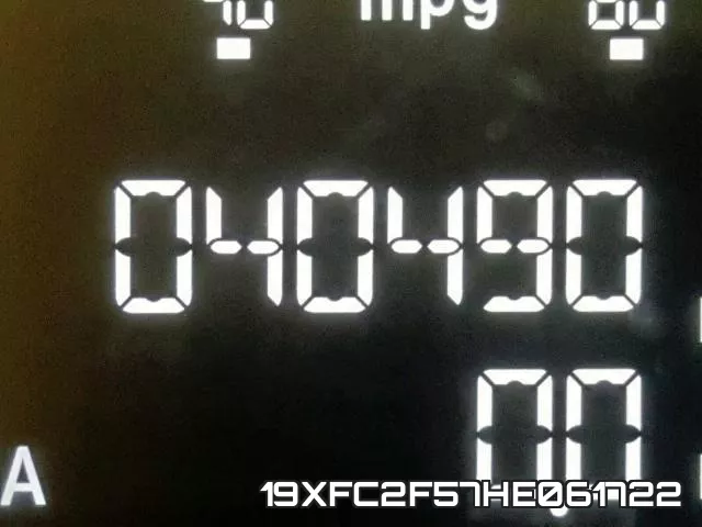 19XFC2F57HE061722 фото 9