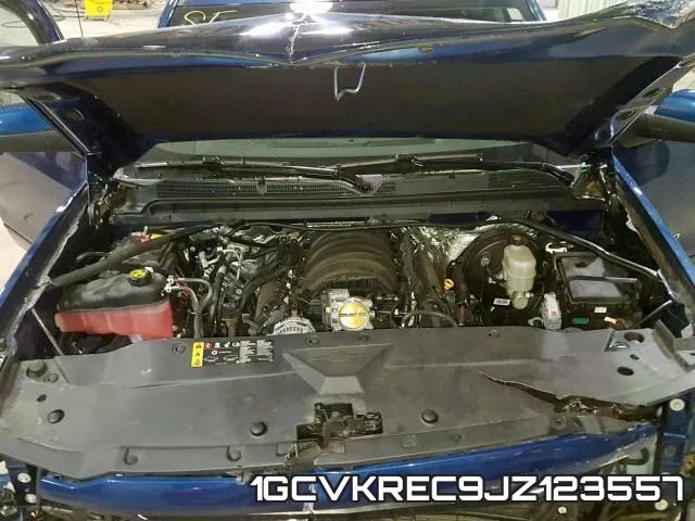 1GCVKREC9JZ123557 фото 8