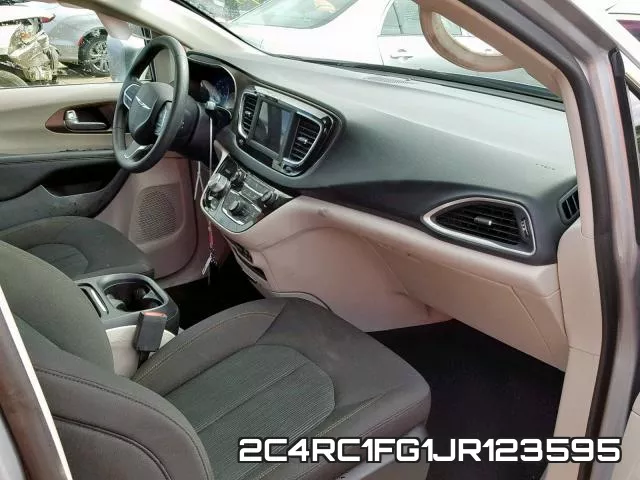 2C4RC1FG1JR123595 фото 6