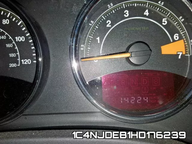 1C4NJDEB1HD176239 фото 9