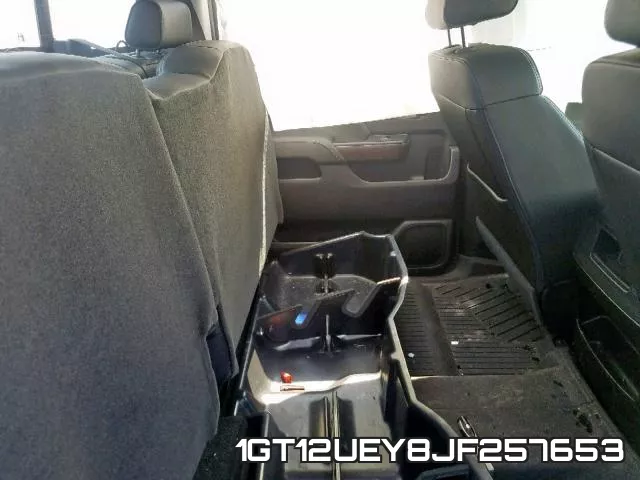 1GT12UEY8JF257653 фото 7