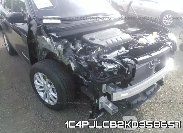 1C4PJLCB2KD358657 фото 7