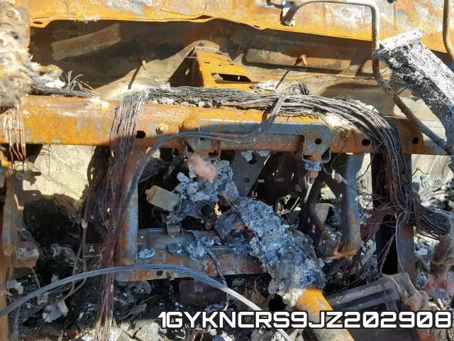 1GYKNCRS9JZ202908 фото 9