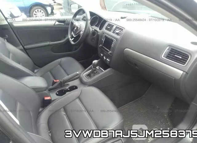 3VWDB7AJ5JM258375 фото 6