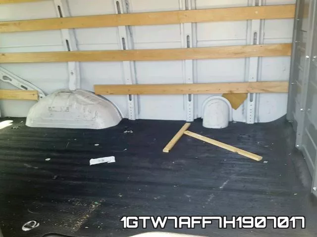 1GTW7AFF7H1907017 фото 7