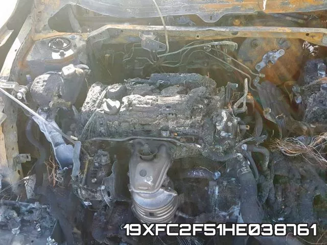19XFC2F51HE038761 фото 8