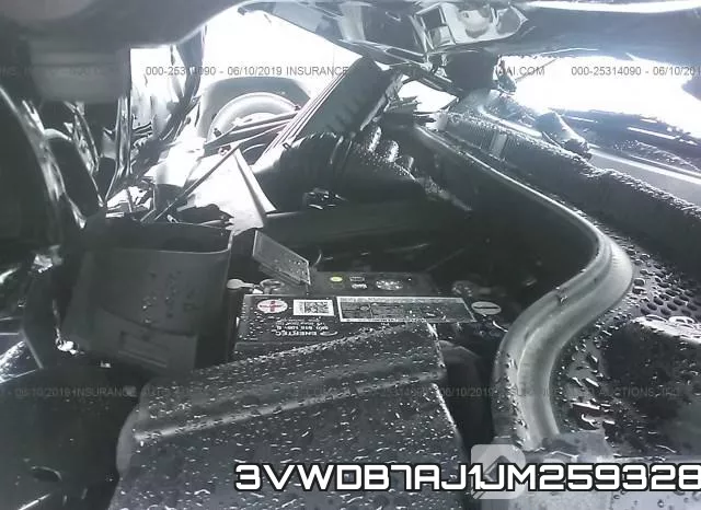 3VWDB7AJ1JM259328 фото 2