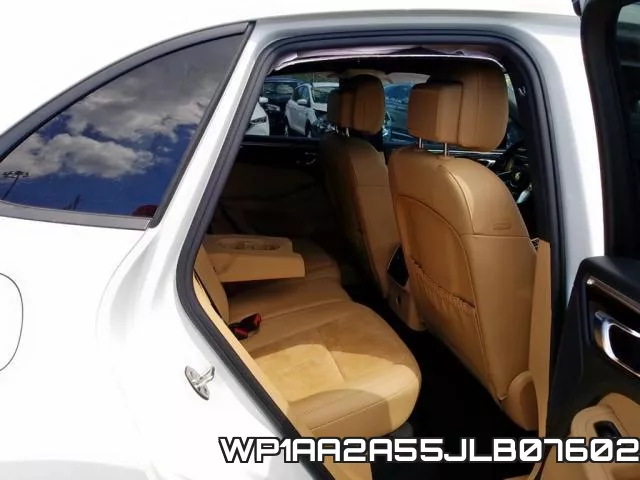 WP1AA2A55JLB07602 фото 8