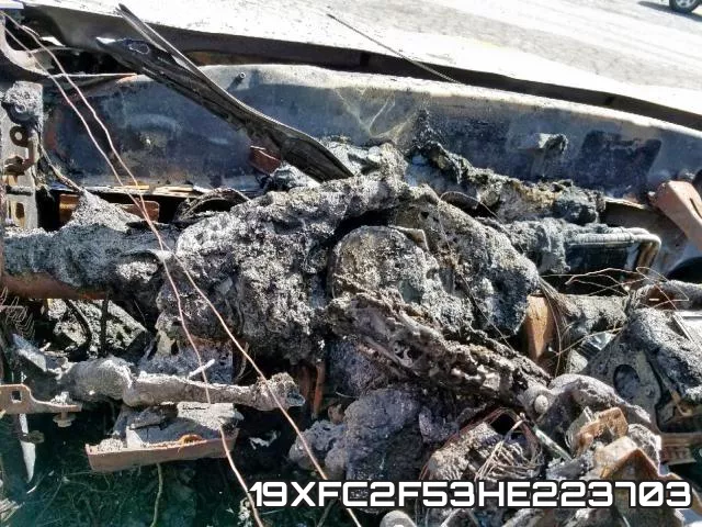 19XFC2F53HE223703 фото 9
