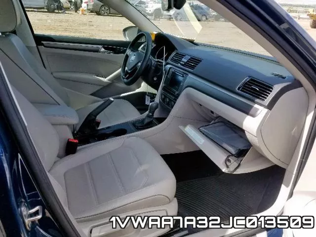 1VWAA7A32JC013509 фото 6