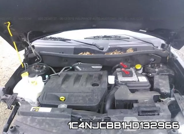 1C4NJCBB1HD132966 фото 2