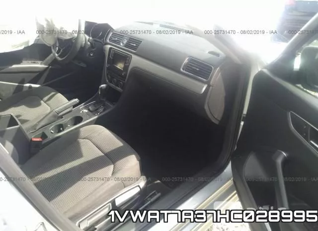 1VWAT7A37HC028995 фото 6