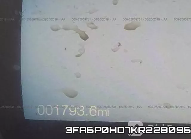 3FA6P0HD7KR228096 фото 8