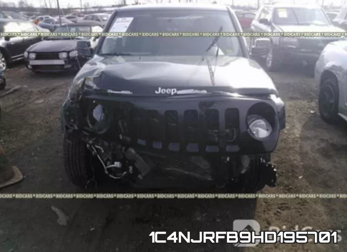 1C4NJRFB9HD195701 фото 7