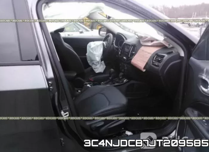 3C4NJDCB7JT209585 фото 6